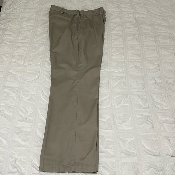 511 men’s khaki pants. - Picture 2 of 10